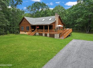 104 Harding Rd, Shohola, PA 18458