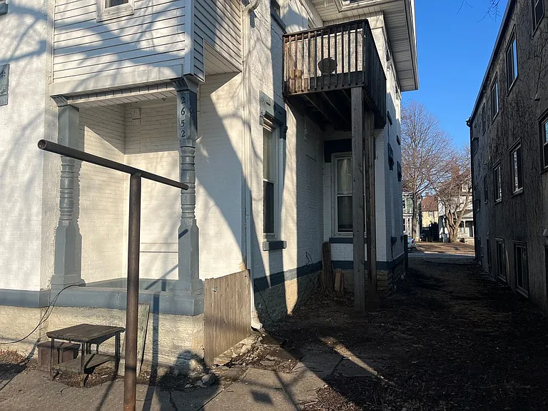 2652 Bryant Ave S — Photo 11