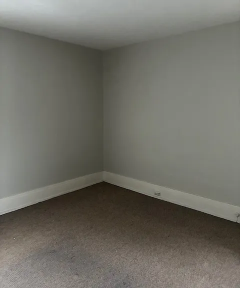 1 Windsor Ave — Photo 7