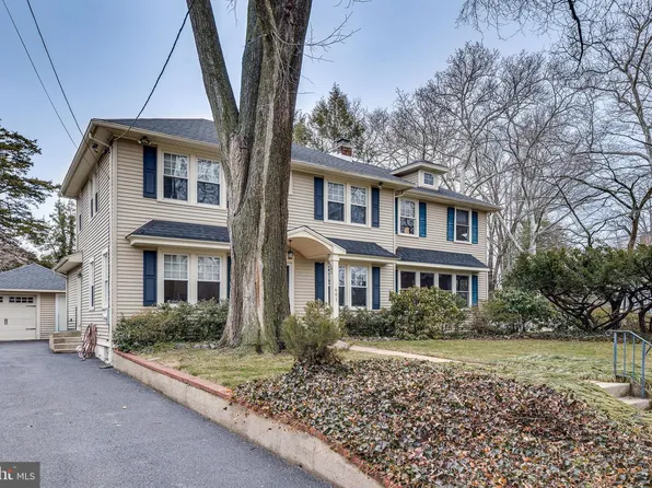 401 W 3rd St, Moorestown, NJ 08057
