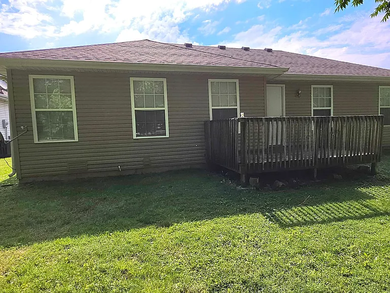 1049 S Missouri Ave — Photo 6