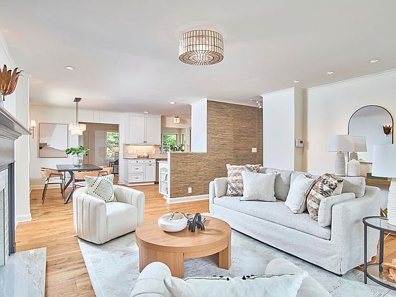 5th image of 511 Hugo St