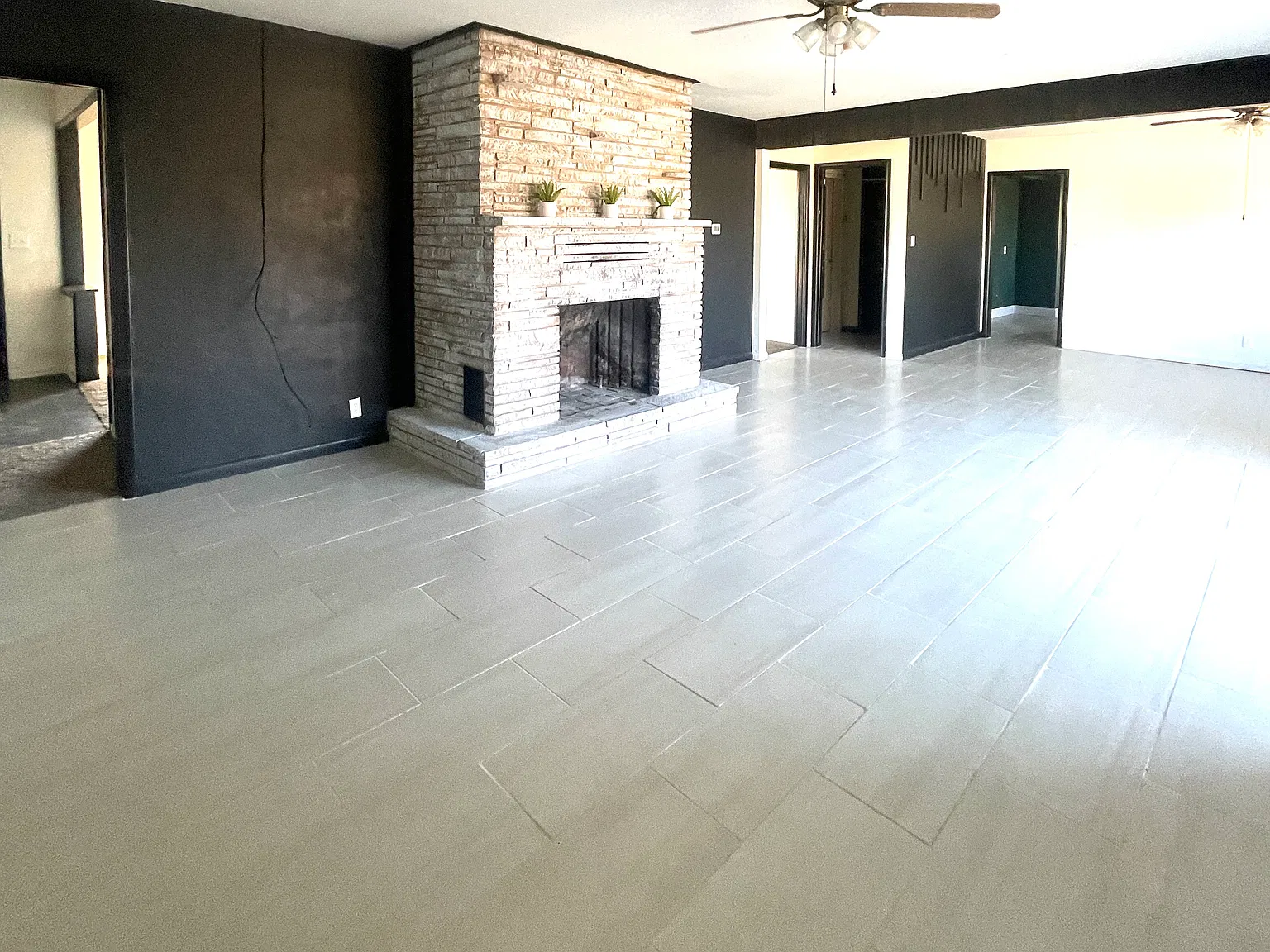 3 bed, 2393 sqft, $2,000 — Photo 2