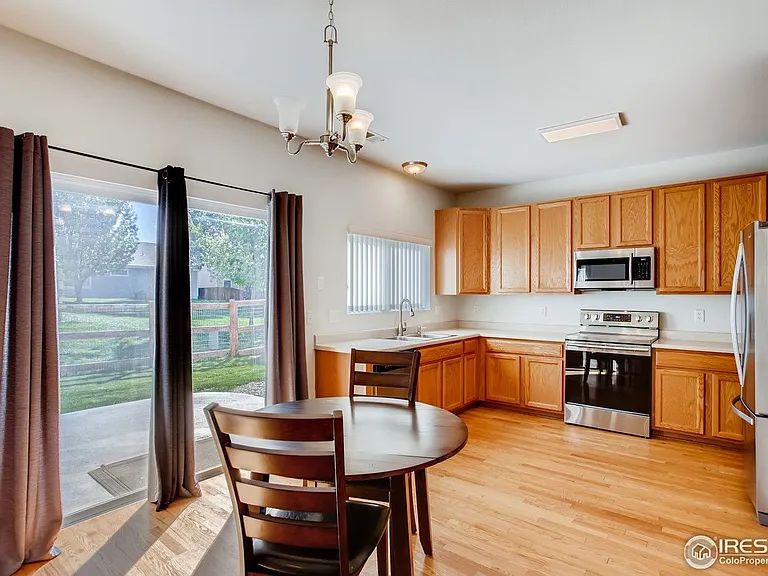 1126 Lochmore Pl — Photo 15