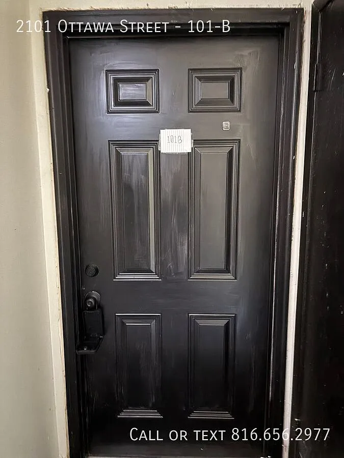 2 Bed 1 Bath - 970 Square Feet- Promotion! Security Deposit Half Off! — Photo 1
