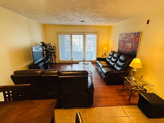 5th image of 1800 Douglas Ave APT 101