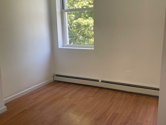 3rd image of 59 Cassidy Pl