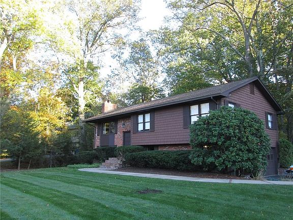 3rd image of 84 Woodland St