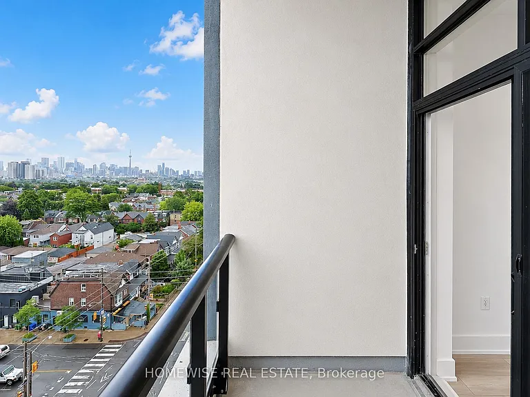 858 Dupont St #Penthouse 28 — Photo 21