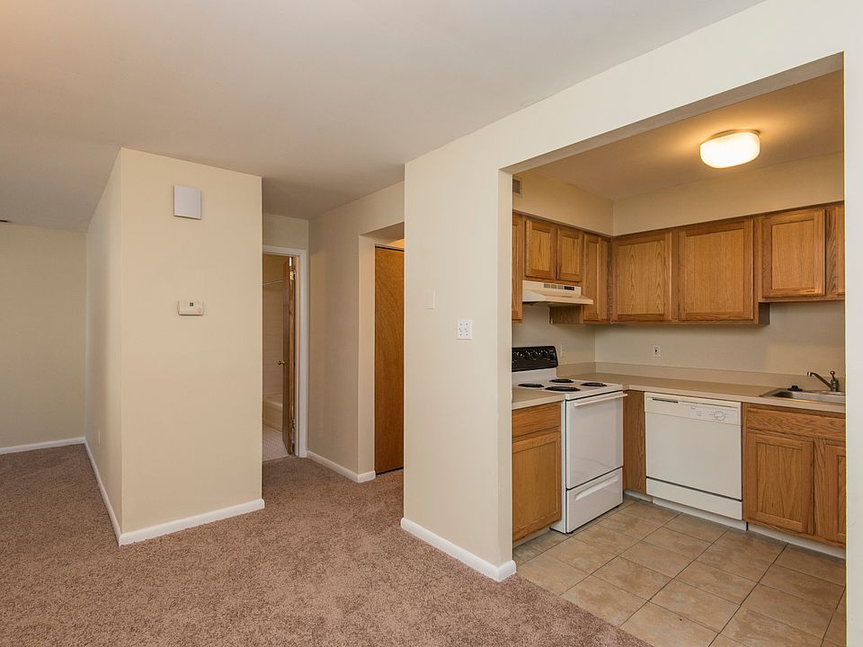 1st image of 179 Parker Ave #2