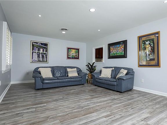 5th image of 649 Ashlawn Dr