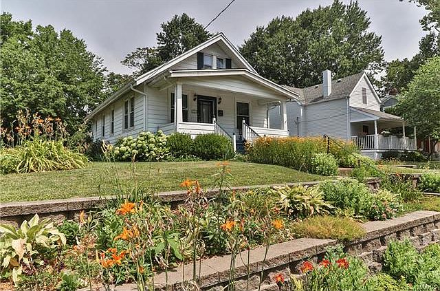 1st image of 3415 Commonwealth Ave