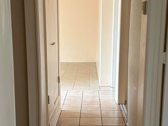 4th image of 323 E Alturas St #317