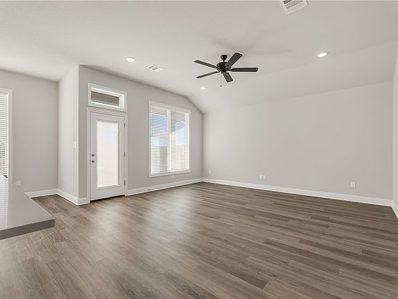 3rd image of 6422 Raleigh Loop