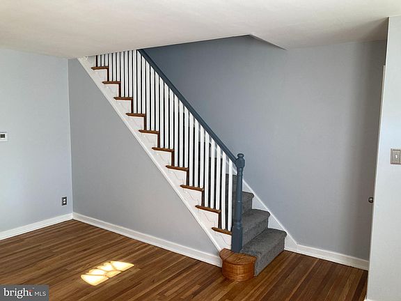 3rd image of 6126 Montague St