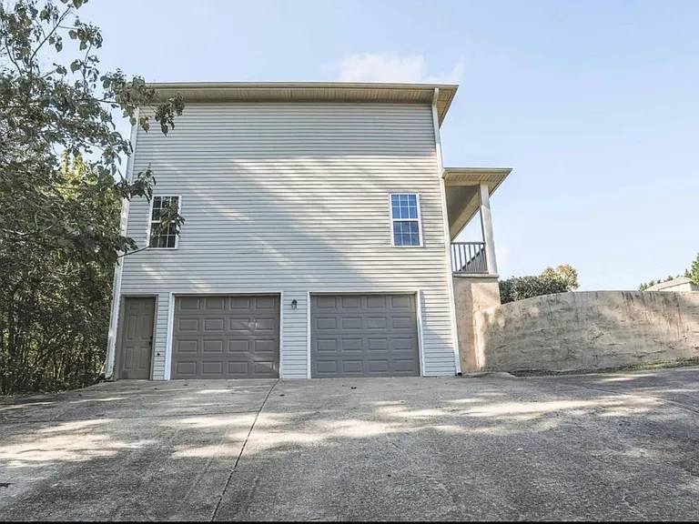 5460 Blue Oak Dr — Photo 12