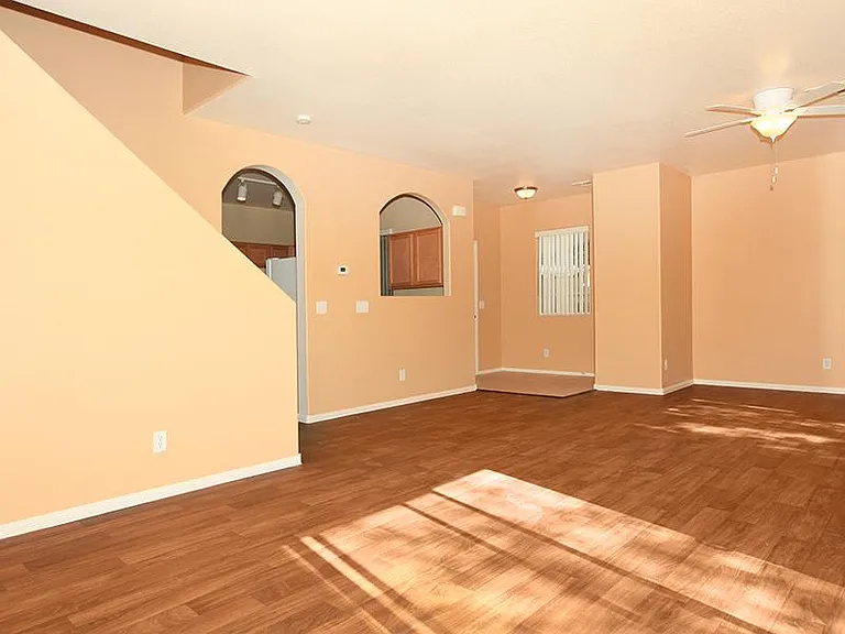 Suncrest Townhomes — Photo 21