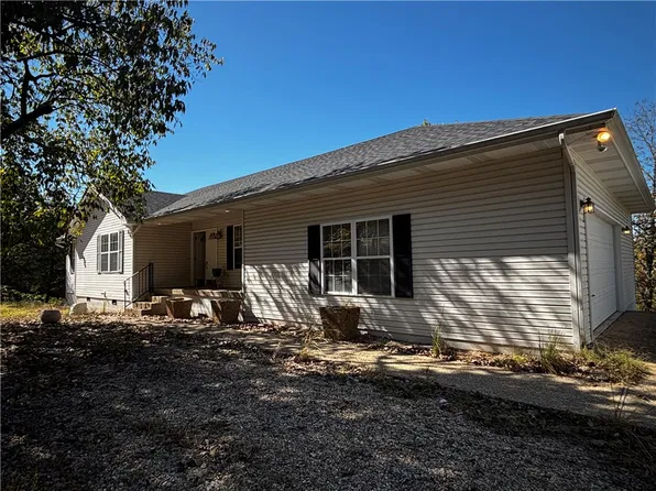 111 Appaloosa Dr, Eureka Springs, AR 72631