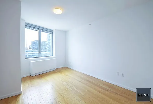 Rented by Bond New York | media 4