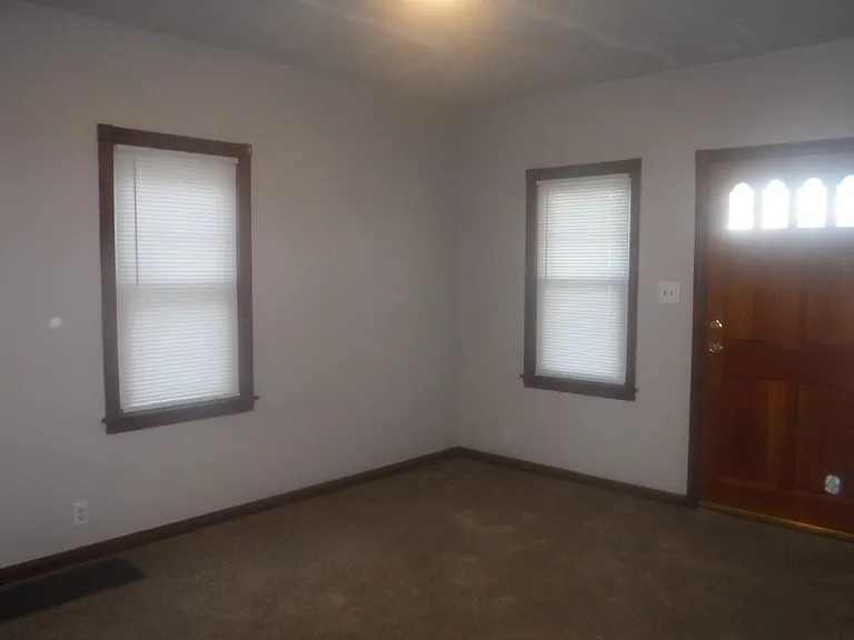 1225 S Harlan Ave — Photo 3