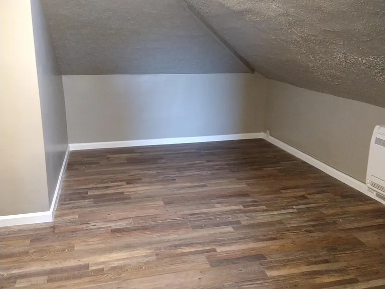 4600 Vine St — Photo 9
