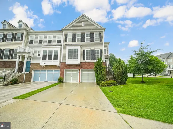 25456 Stallion Branch Ter, Chantilly, VA 20152