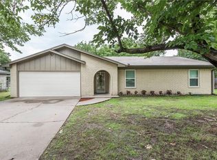 3604 Northpark Dr, Corsicana, TX 75110