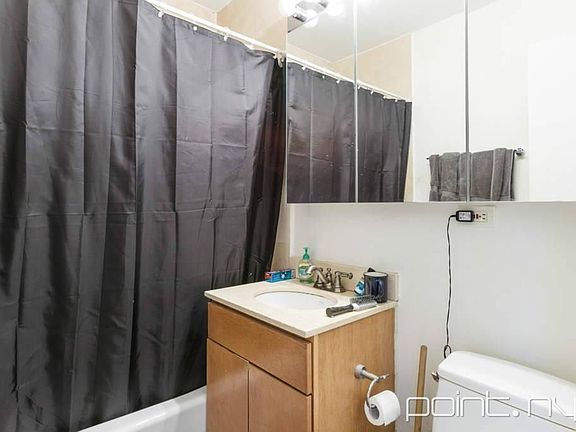 5th image of 236 W 16th St #D2