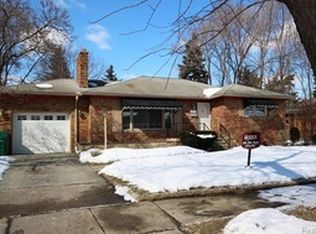 22489 Raven Ave, Eastpointe, MI 48021