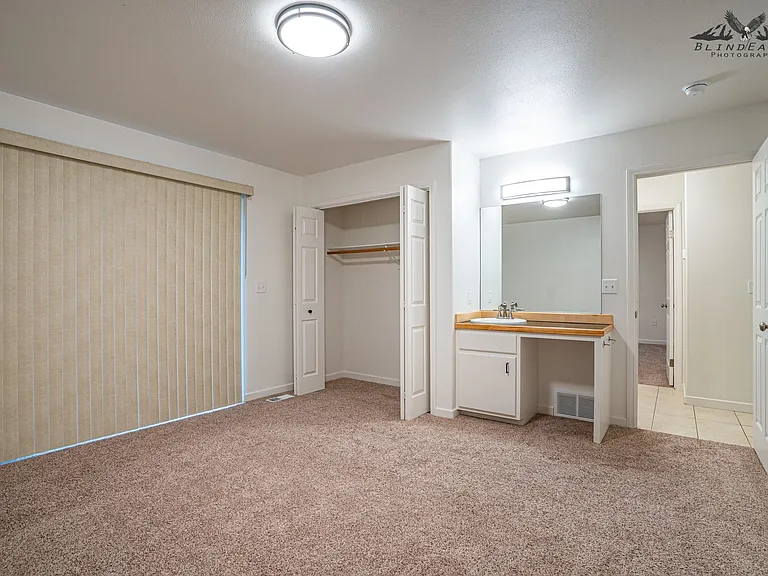 1290 N Hoka Hay Cir — Photo 11
