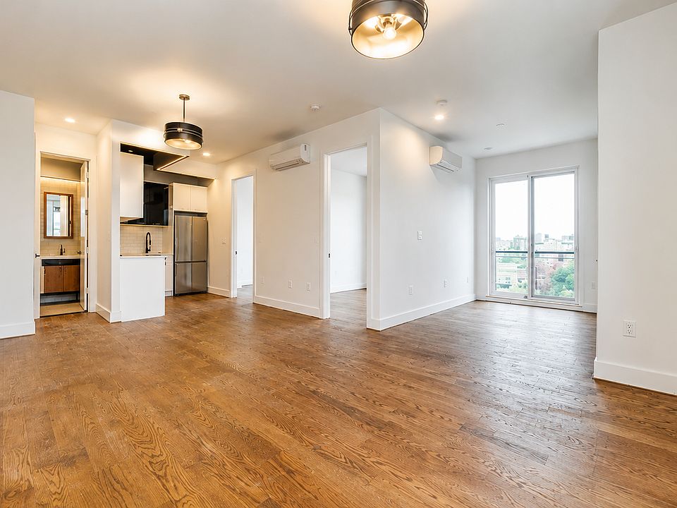 1st image of 67 Stanhope St #3A
