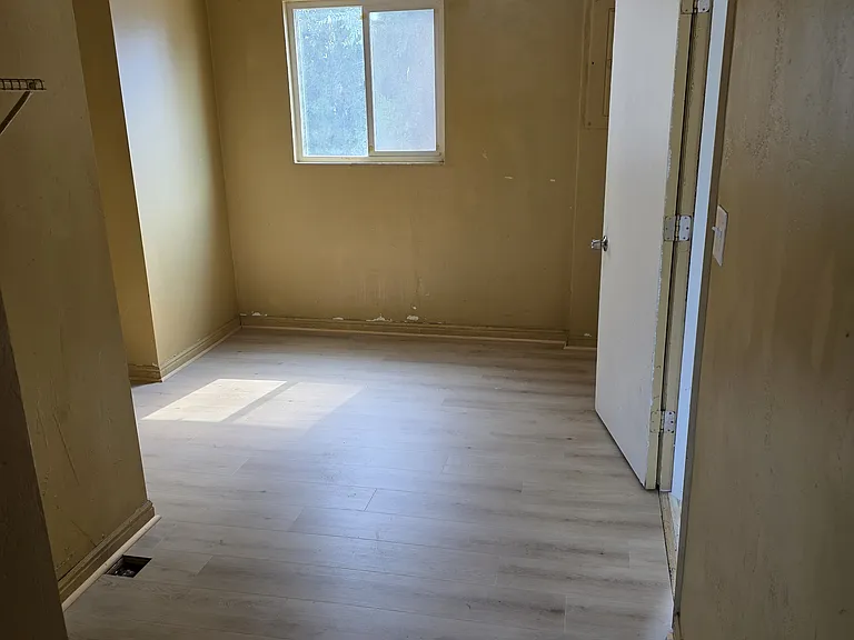 S 4420 W — Photo 12