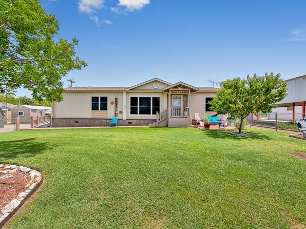 160 Lakeview Ave, Whitney, TX 76692