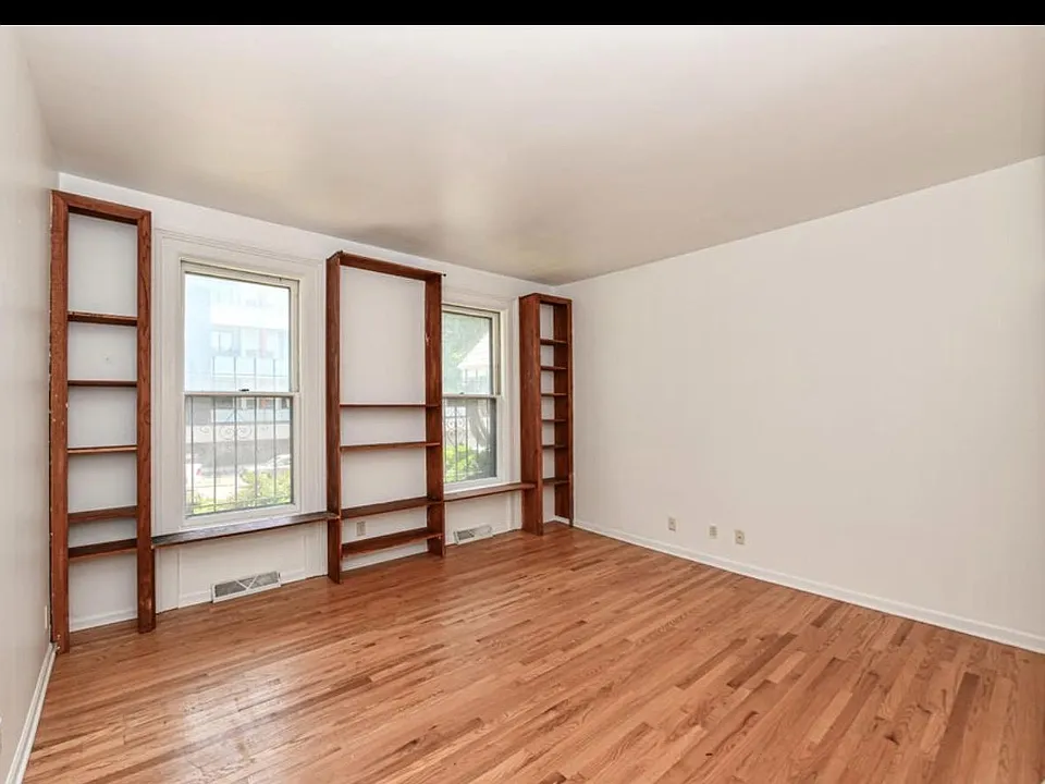 2315 N Oakland Ave #A