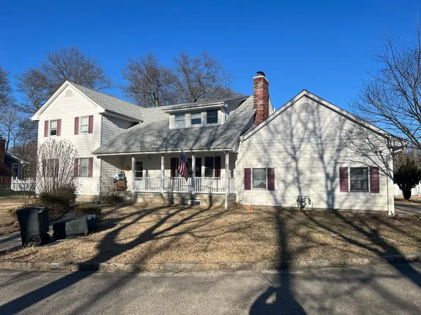 281 Lake Avenue S, Nesconset, NY 11767