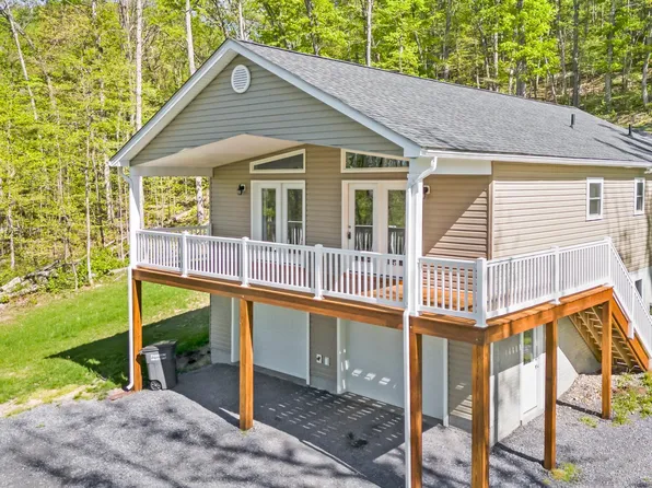 325 Walker Farm Dr, Front Royal, VA 22630