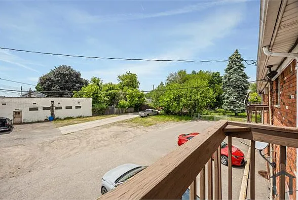 17464 Wildwood St #4 — Photo 5