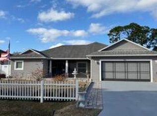 591 Australian Rd NW, Palm Bay, FL 32907