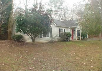 2nd image of 901 Barros Cir