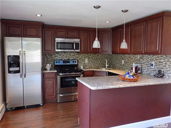 3rd image of 251 Sunflower Ln