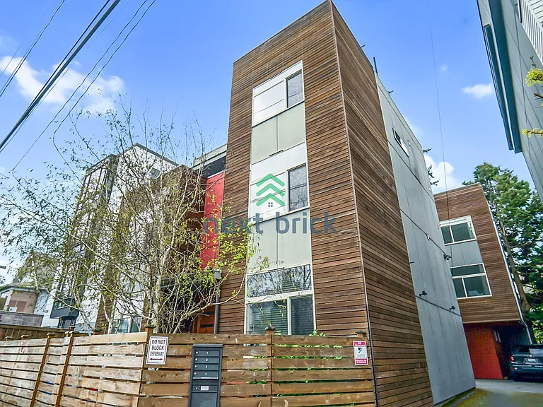 1128 N 90th St #B — Photo 3