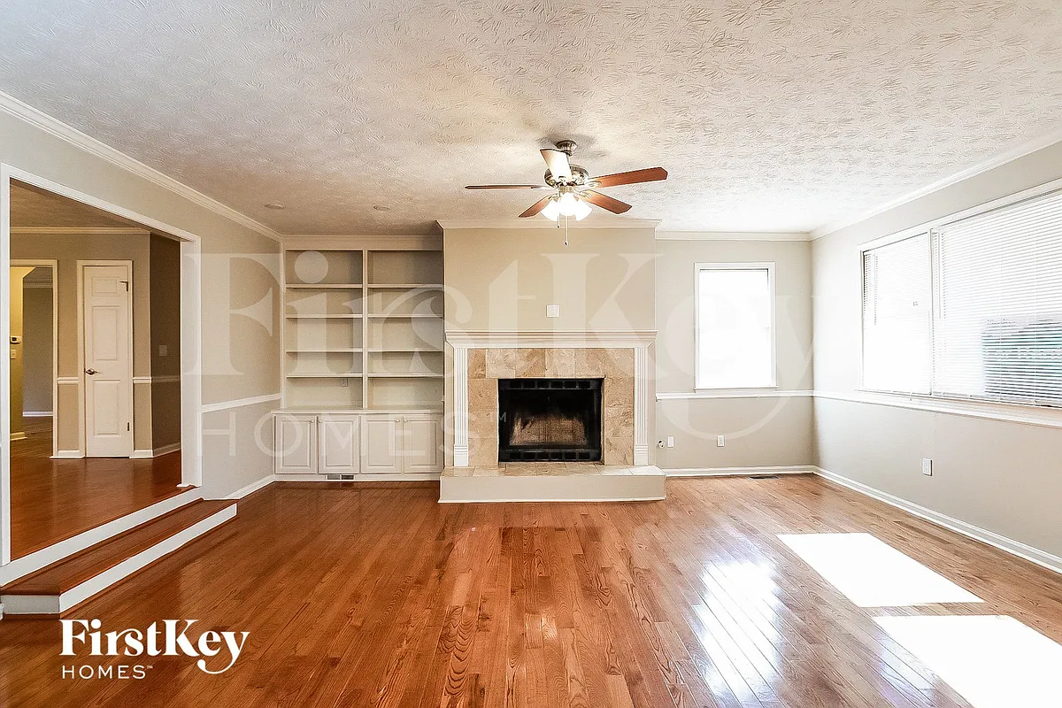 Building Photo - 600 Inglenook Dr