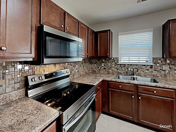 2nd image of 5615 Graypark Dr
