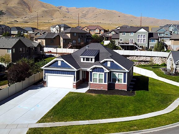 2nd image of 2751 S Sandalwood Cir