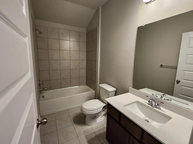 3812 Chalk Hill Ave — Photo 9