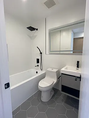 Rented by Suzuki Capital LLC | media 4