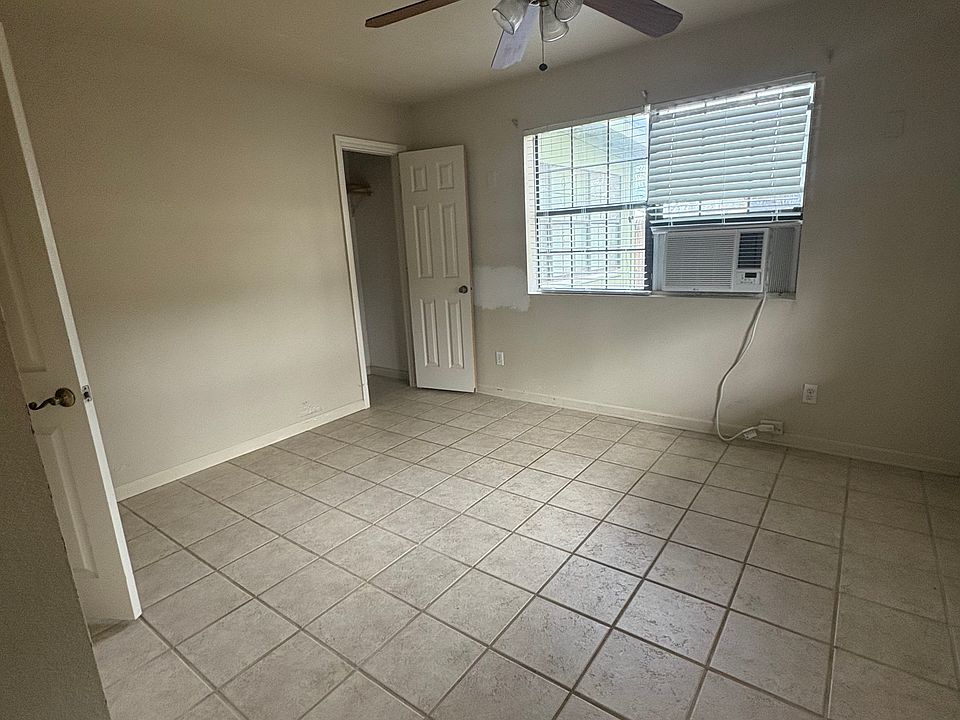 2nd image of 114 Fleury Way #B
