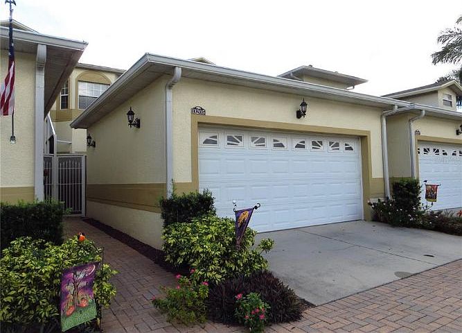 1st image of 13205 Fountainbleau Dr