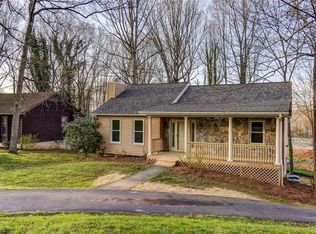 906 Thrushwood Cir, Rural Hall, NC 27045