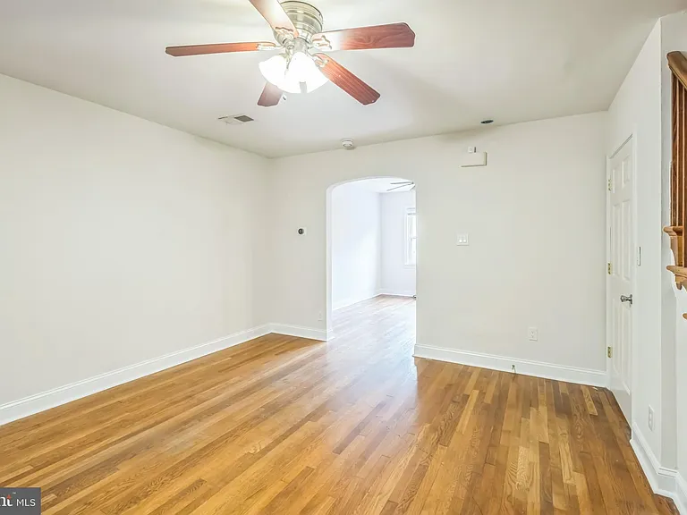 1407 K St SE — Photo 5